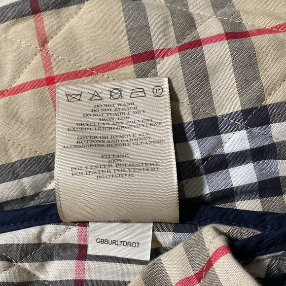 Burberry Quilted Navy Jacket - Picture 6 of 6